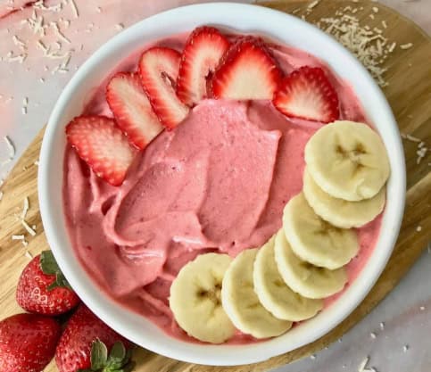 Strawberry Banana Smoothie Bowl